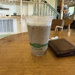 ZOLA Coffee & Tea - Banana milk cold brew