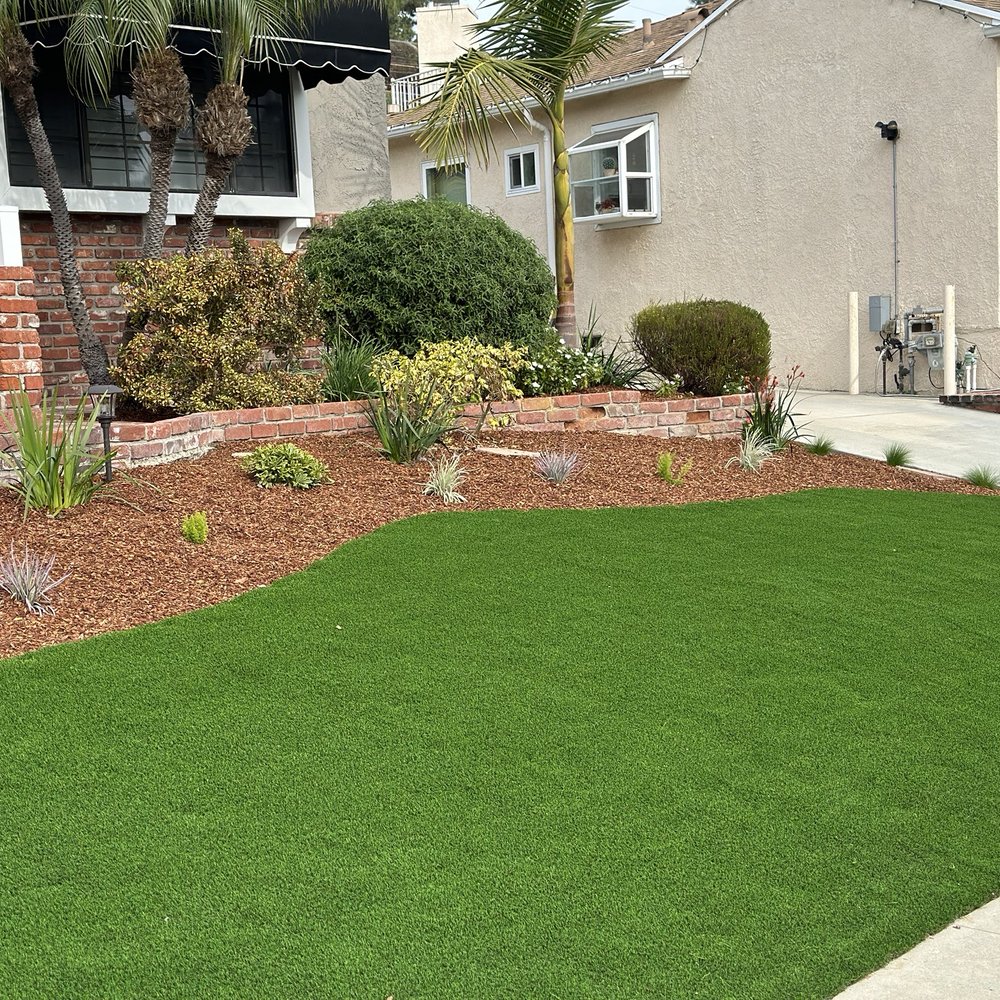 SH Landscaping - the front yard of a house - Landscaping Near Me SH Landscaping - the front yard of a house - Landscaping Near Me