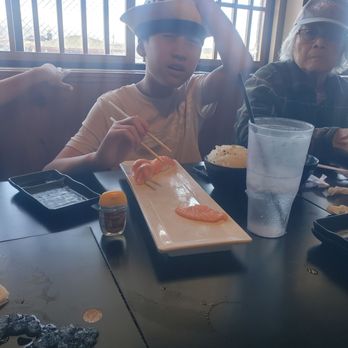 Umi Sushi & Sake - Sushi Bars Near Me - Morro Bay, California