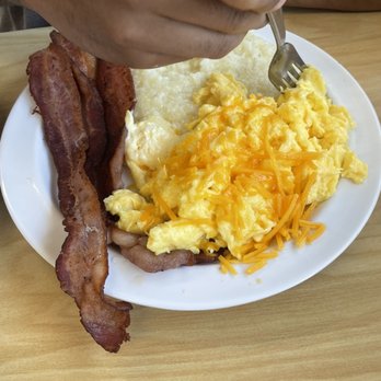 The Serving Spoon - Eggs, bacon, and grits - Breakfast & Brunch Near Me - Inglewood, California The Serving Spoon - Eggs, bacon, and grits - Breakfast & Brunch Near Me - Inglewood, California