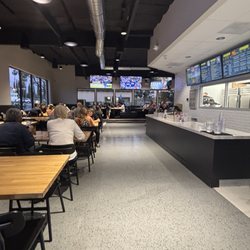 Lamppost Pizza & Brewery