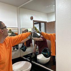 Glass Magnum - Installing mirror