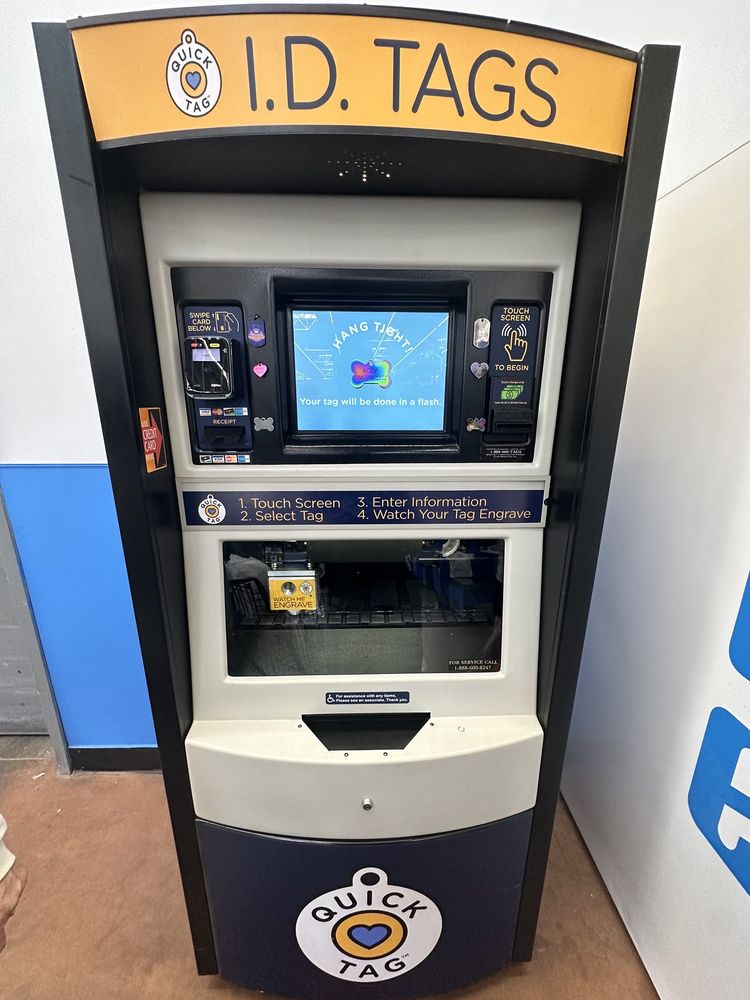 WALMART SUPERCENTER Updated August 2024 16 Reviews 621 E Lake St