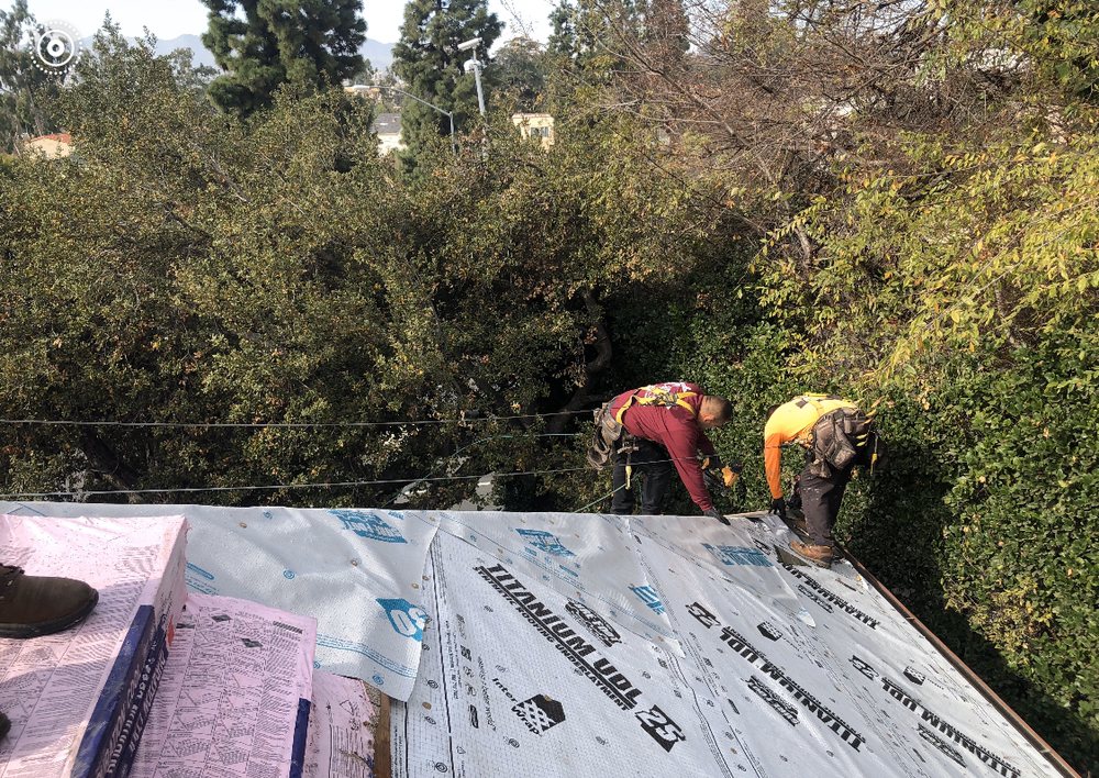 Slide of Valley Roofing Inc