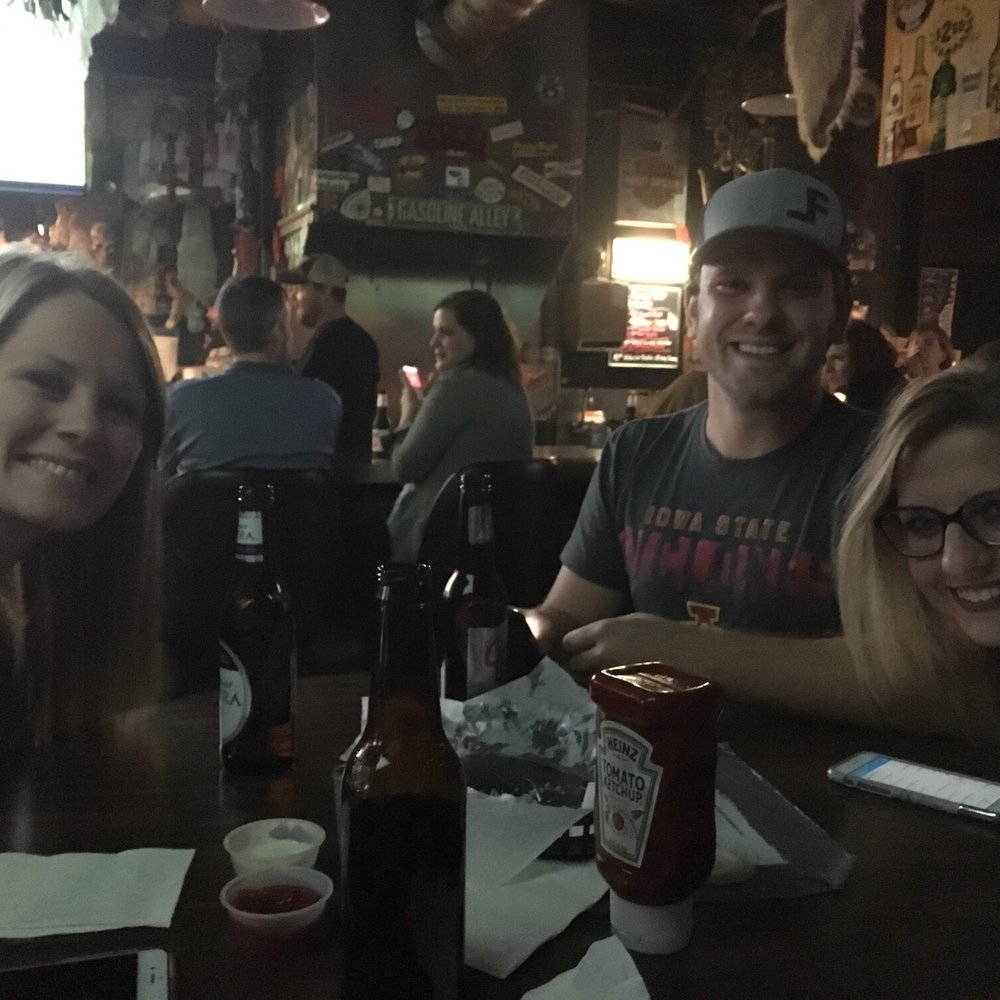 Pete's Garage Bar - Bars Near Me - Oshkosh, Wisconsin Pete's Garage Bar - Bars Near Me - Oshkosh, Wisconsin