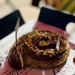 Hi Bake  - Pistachio snail roll