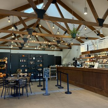 Delicious Orchards - Coffee Shop Area - Fruits & Veggies Near Me - Colts Neck, New Jersey