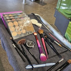 Paul Mitchell The School Louisville - Make up Kit