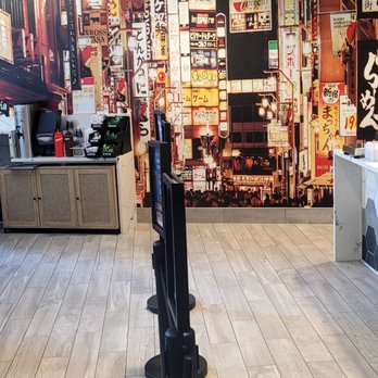 Umi Sushi - Sushi Bars Near Me - Chicago, Illinois