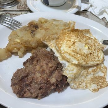 Eat Here Now - 2 Large Eggs with Corned Beef Hash - American Near Me - New York, New York Eat Here Now - 2 Large Eggs with Corned Beef Hash - American Near Me - New York, New York