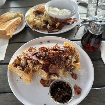 Brunch House - Brunch! Chicken and waffles, and poached eggs! - Breakfast & Brunch Near Me - Muskegon, Michigan