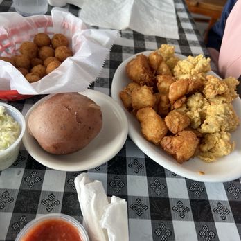 Something Fishy Seafood Restaurant - Fried scallops and oysters - Seafood Near Me - Wilmington, North Carolina Something Fishy Seafood Restaurant - Fried scallops and oysters - Seafood Near Me - Wilmington, North Carolina