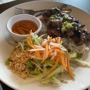 Pho Nguyen - Chicken Vermicelli bowl - Vietnamese Near Me - Virginia Beach, Virginia Pho Nguyen - Chicken Vermicelli bowl - Vietnamese Near Me - Virginia Beach, Virginia