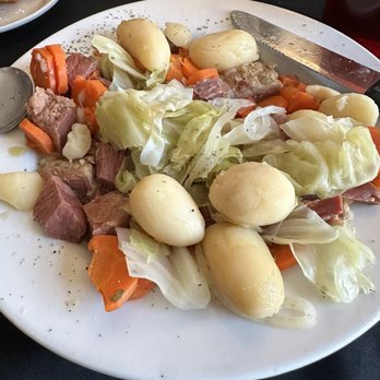 O'Rorke's Eatery & Spirits - Corned Beef & Cabbage for St. Patrick's Day this meal was truly a Pot o' Gold - Irish Near Me - Gettysburg, Pennsylvania