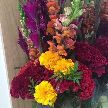 The Grove Wine Bar & Kitchen - Gorg flowers all the time! - New American Near Me - Cedar Park, Texas The Grove Wine Bar & Kitchen - Gorg flowers all the time! - New American Near Me - Cedar Park, Texas