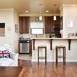 Redwood Coast Vacation Rentals - Boardwalk Loft on the Eureka Waterfront