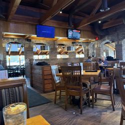 Rafferty's Restaurant & Bar