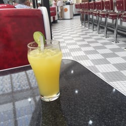 Johnny Rockets - Una refrescante naranjada!!!