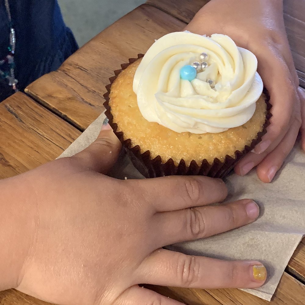 Cupcakin' Bake Shop - Madagascar Bourbon Vanilla! - Cupcakes Near Me - Oakland, California
