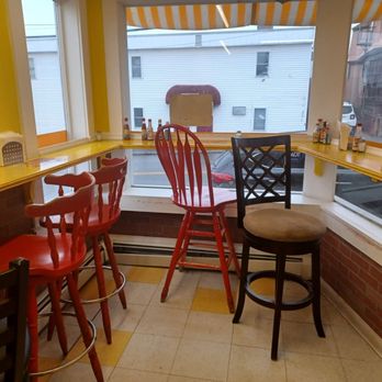 Taqueria La Doña - Seating - Mexican Near Me - Nashua, New Hampshire Taqueria La Doña - Seating - Mexican Near Me - Nashua, New Hampshire