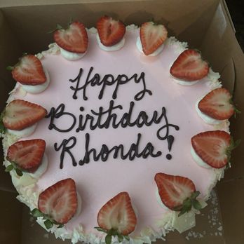 Freeport Bakery - Champagne Cake - Bakeries Near Me - Sacramento, California Freeport Bakery - Champagne Cake - Bakeries Near Me - Sacramento, California