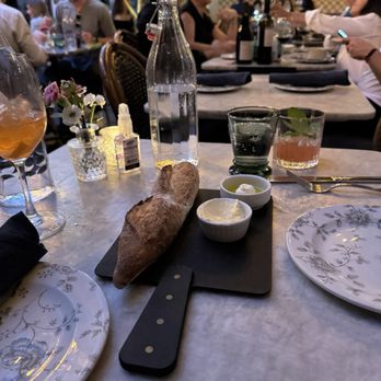 Violet Bistro - Baguette - French Near Me - Los Angeles, California Violet Bistro - Baguette - French Near Me - Los Angeles, California