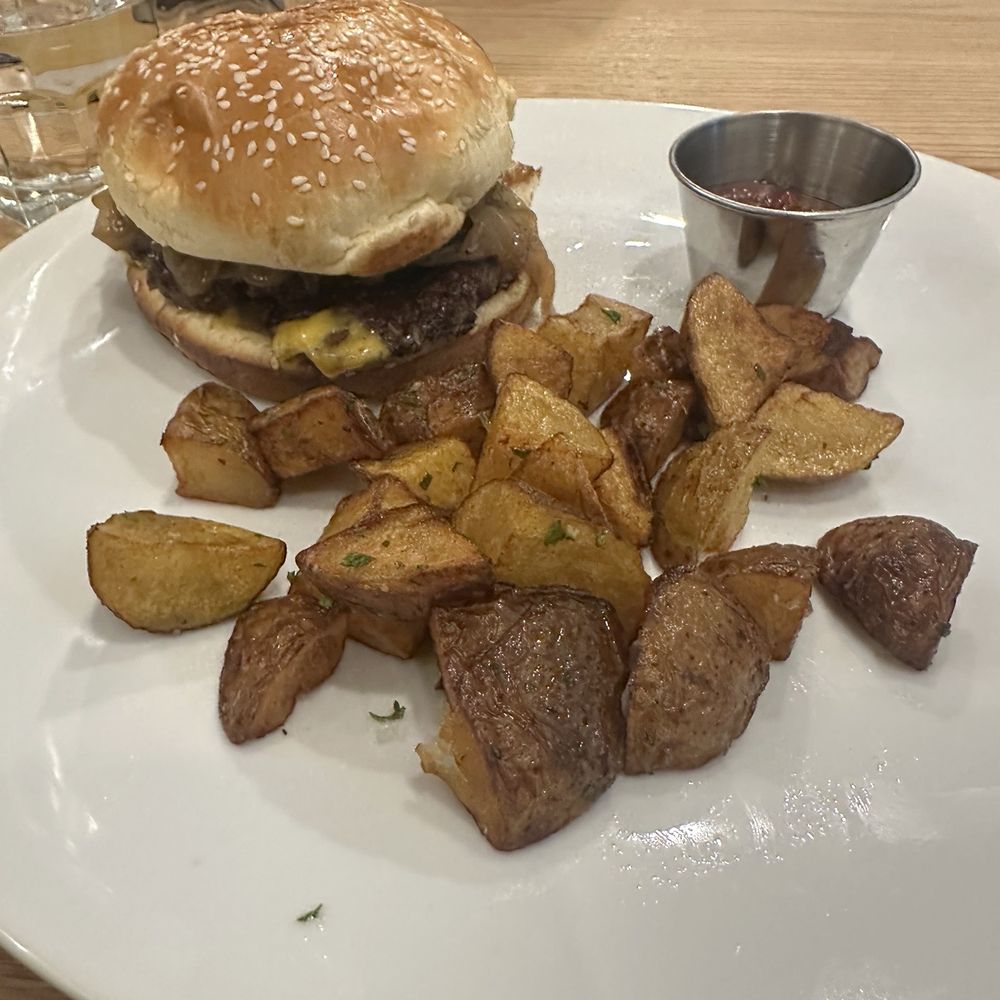 Un Amor - Smash burger - Breakfast & Brunch Near Me - Chicago, Illinois Un Amor - Smash burger - Breakfast & Brunch Near Me - Chicago, Illinois