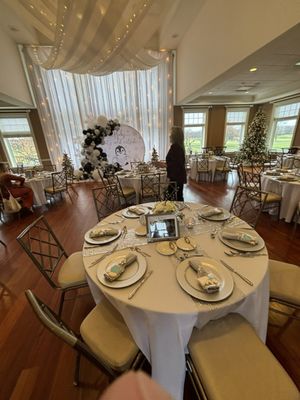 Arrowhead Restaurant & Bar by null