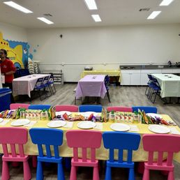 1) Kids table - Love these little pink and blue chairs. 1) Kids table - Love these little pink and blue chairs.