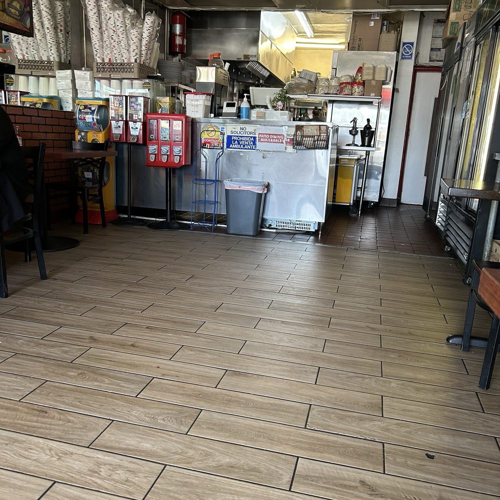 Daisy's Restaurant - Front counter. - Mexican Near Me - Los Angeles, California