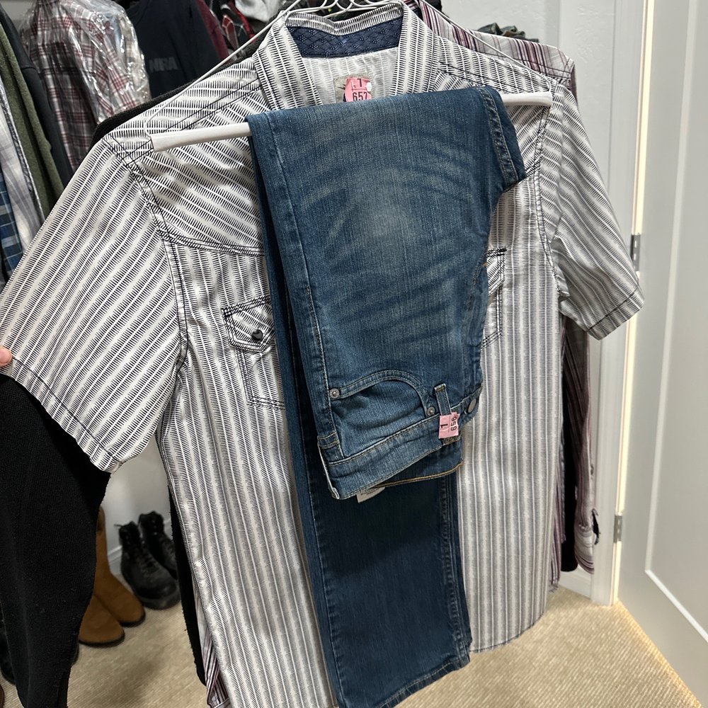 His Waters Cleaning Service - 2 button ups with light starch on pullover and 513 Levi's with light starch - Dry Cleaning Near Me - Bakersfield, California