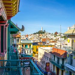 Love to Explore - Chinatown Balconies