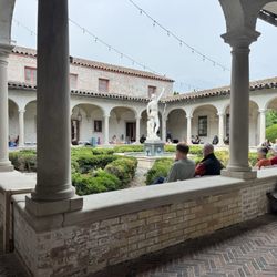 Villa Terrace Museum & Gardens