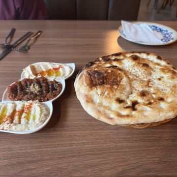 Sultan - Hummus Appetizer - Mediterranean Near Me - McKinney, Texas Sultan - Hummus Appetizer - Mediterranean Near Me - McKinney, Texas