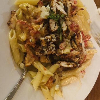 Chianti Italian Restaurant - Penne Gorgonzola with chicken and sun dried-tomato cream sauce - Italian Near Me - Richmond, Virginia Chianti Italian Restaurant - Penne Gorgonzola with chicken and sun dried-tomato cream sauce - Italian Near Me - Richmond, Virginia