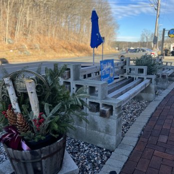 Dish n' Dat - Outside - American Near Me - Canton, Connecticut
