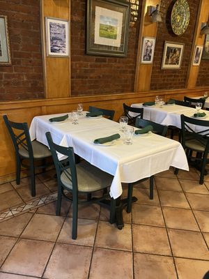 Gino's Pizza by null