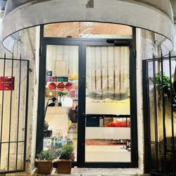 Osteria Il Granaio - The entrance. Wonderful vibe and ambience