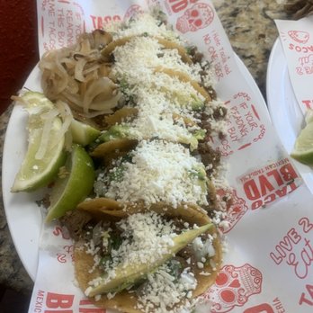 Taco Blvd - 6 tacos of bistec - Tacos Near Me - San Antonio, Texas Taco Blvd - 6 tacos of bistec - Tacos Near Me - San Antonio, Texas