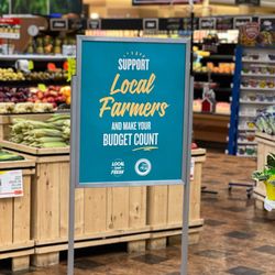 DG Graphics - Stanchion sign printed for local grocery store