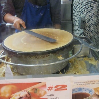 Mojoilla Fresh - making crepes - Creperies Near Me - Flushing, New York