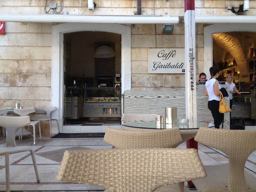CAFFÉ GARIBALDI Piazza della Libertà, Marne, Ostuni, Brindisi, Italy