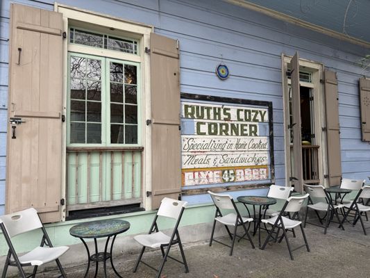 Fatma's Cozy Corner by null