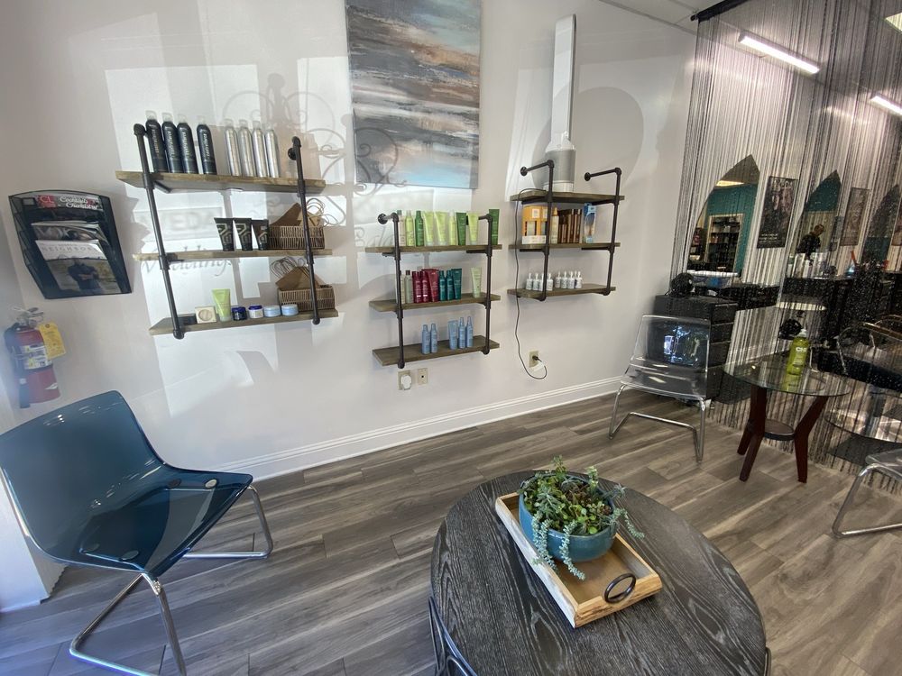 Scott Richard's Salon Logo