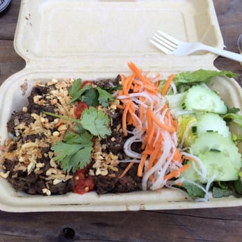 Da Nang Vietnamese Eatery - Beef on rice - Food Trucks Near Me - Eugene, Oregon Da Nang Vietnamese Eatery - Beef on rice - Food Trucks Near Me - Eugene, Oregon