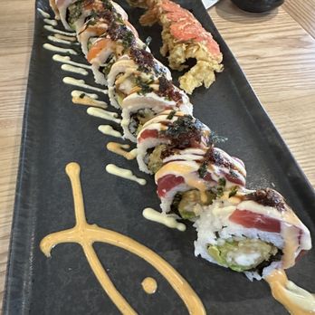 Tokyo Table - F4 roll - Japanese Near Me - Sacramento, California