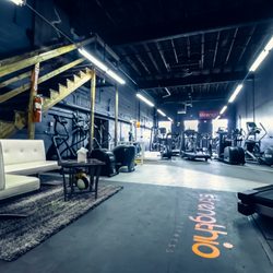 Mi Fitness Equipment - Used equipment showroom.
