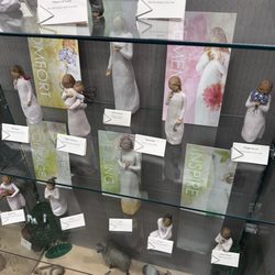 Dj's Hallmark Shop