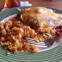 I got the Festa lime chicken and artichoke dip and chips. Really good, very fast service....