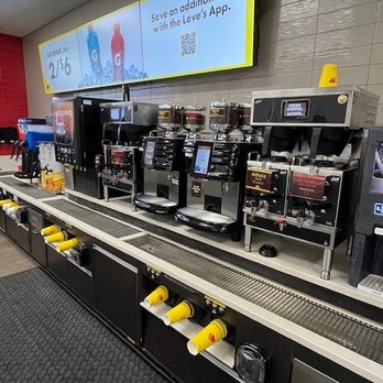 Love's Travel Stop - Gas Stations Near Me - Sauget, Illinois